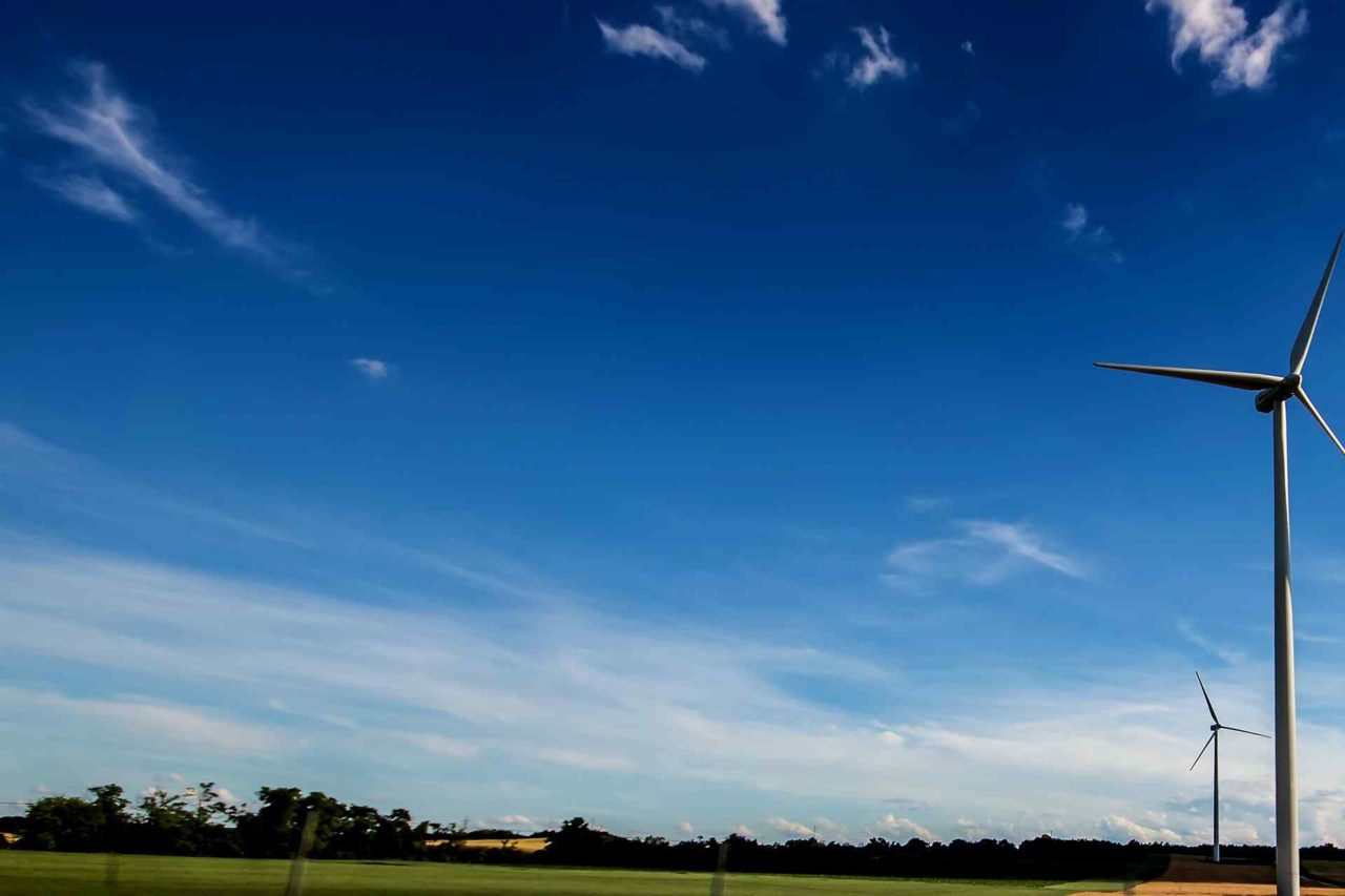 background-wind-green-blue-sky-1280x853.jpg